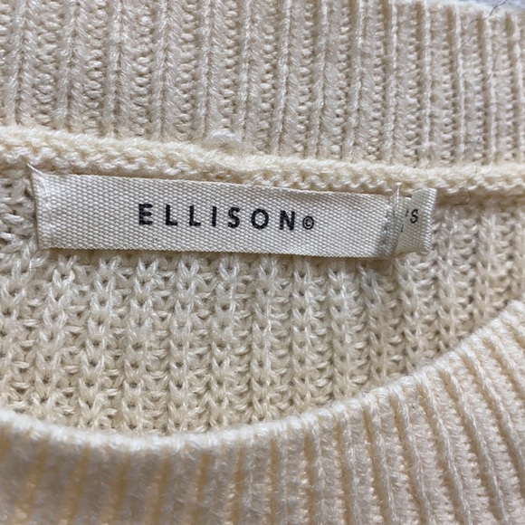 Ellison asymmetric button sweater cream - Picture 3 of 8